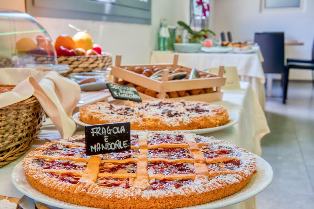 Boutique Bramante & 4*